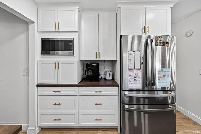 11693 Black Friars Lane, Mishawaka, IN 46545