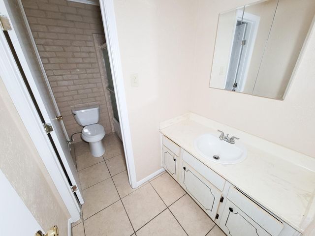 1511 Barcelona Way, Baytown, TX 77520