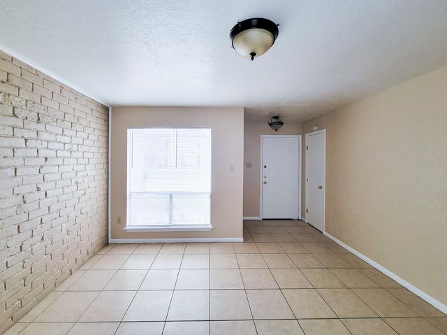 1511 Barcelona Way, Baytown, TX 77520