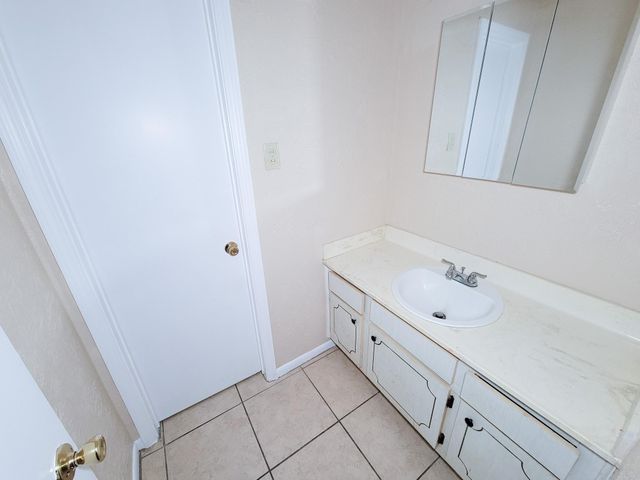 1511 Barcelona Way, Baytown, TX 77520