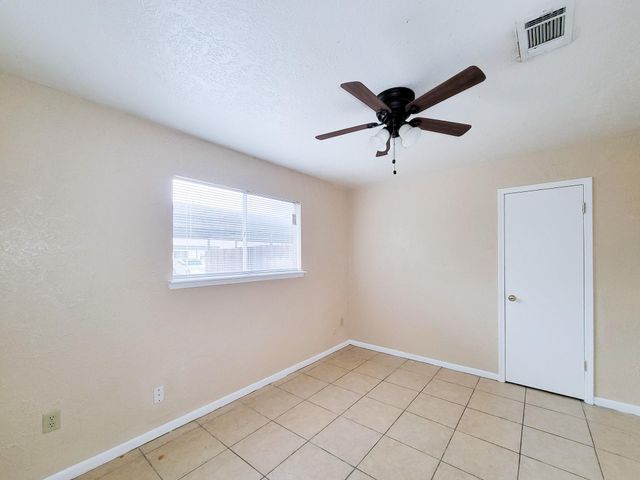 1511 Barcelona Way, Baytown, TX 77520