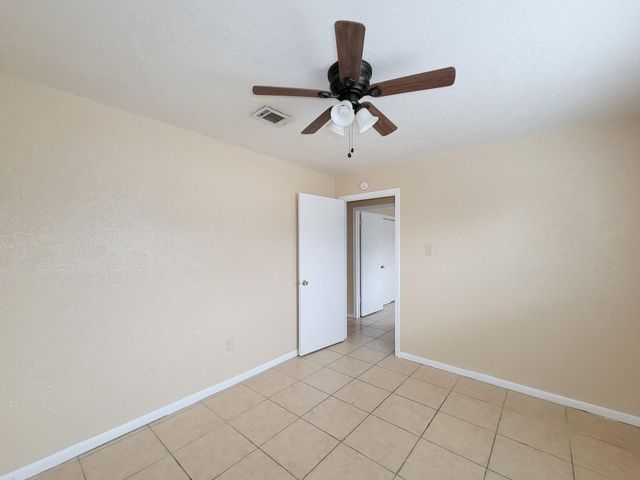 1511 Barcelona Way, Baytown, TX 77520