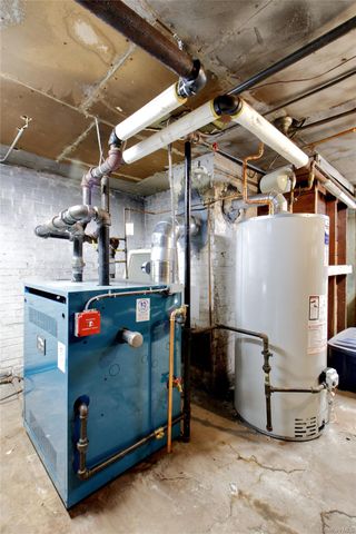 6 Emmet Place, Garden City, NY 11530