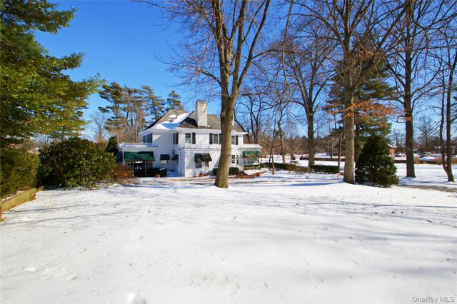 6 Emmet Place, Garden City, NY 11530