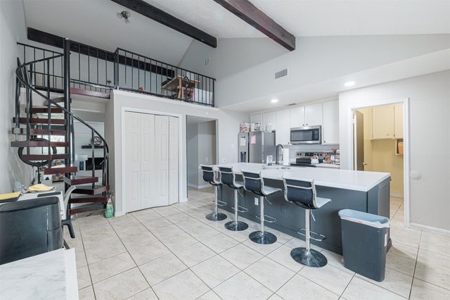 9116 Wilcrest Drive 9116, Houston, TX 77099