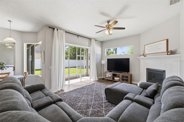 10121 KINGSHYRE WAY, Tampa, FL 33647