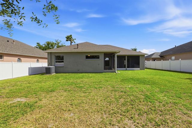 10121 KINGSHYRE WAY, Tampa, FL 33647