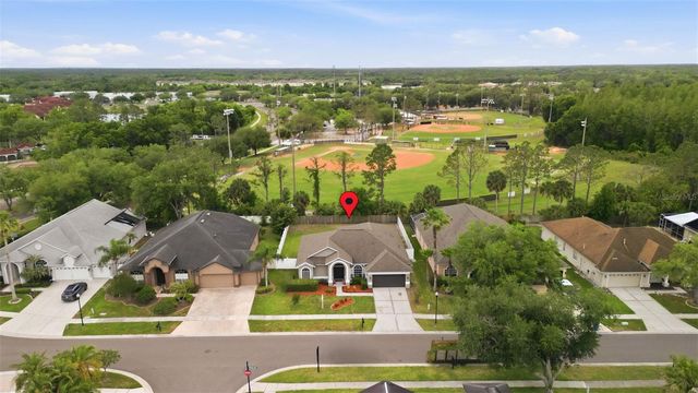 10121 KINGSHYRE WAY, Tampa, FL 33647