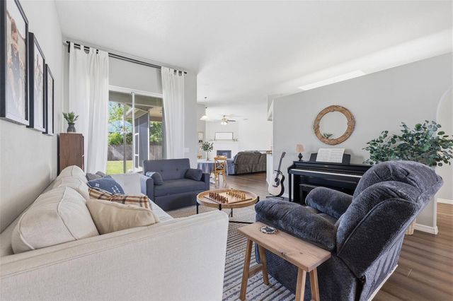 10121 KINGSHYRE WAY, Tampa, FL 33647