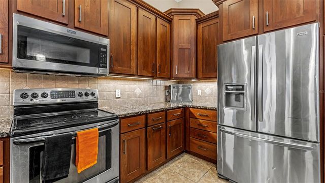 2873 KINSLEY DRIVE, Lakeland, FL 33812
