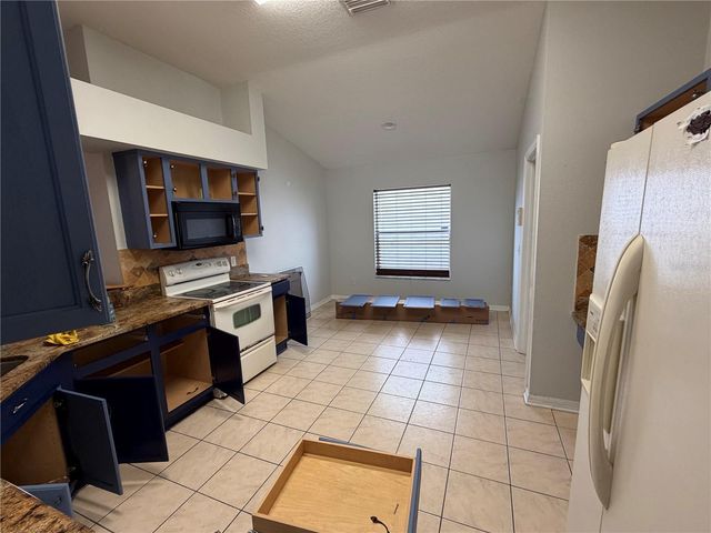 8101 WATER TOWER DRIVE, Tampa, FL 33619