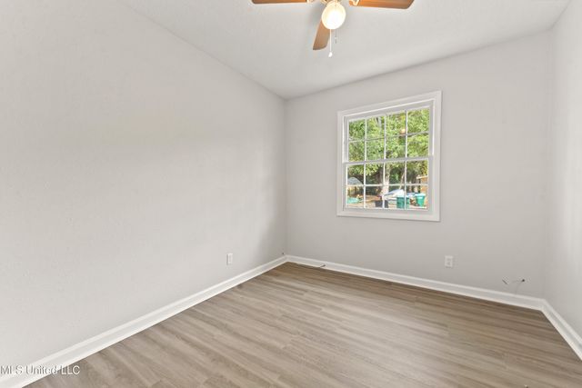 11 Fleetwood Place, Ocean Springs, MS 39564