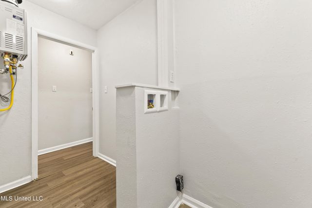 11 Fleetwood Place, Ocean Springs, MS 39564