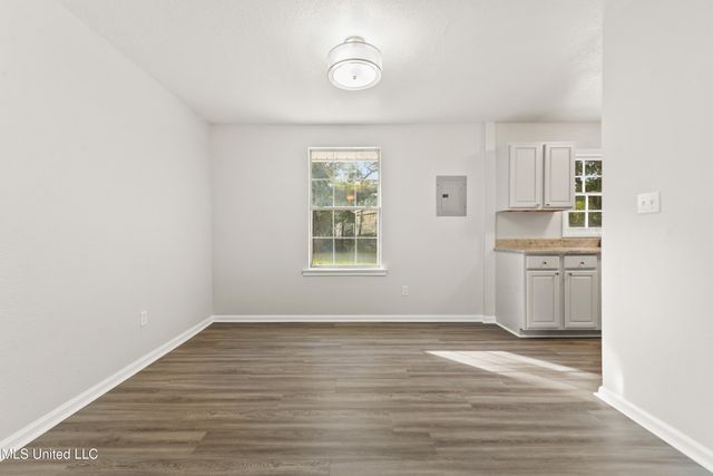 11 Fleetwood Place, Ocean Springs, MS 39564