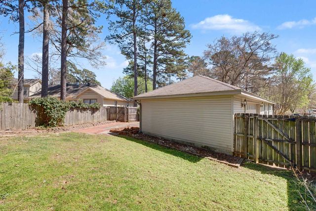 1 Forest Hills Lane, Little Rock, AR 72210
