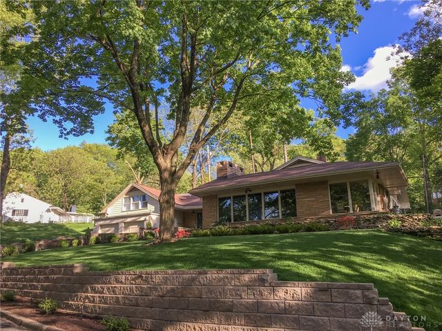 450 Ridgewood Avenue, Oakwood, OH 45409