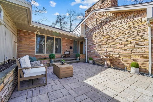 450 Ridgewood Avenue, Oakwood, OH 45409