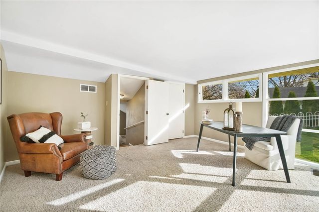 450 Ridgewood Avenue, Oakwood, OH 45409