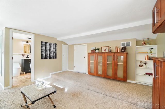 450 Ridgewood Avenue, Oakwood, OH 45409