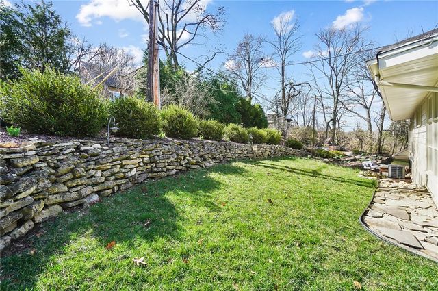 450 Ridgewood Avenue, Oakwood, OH 45409
