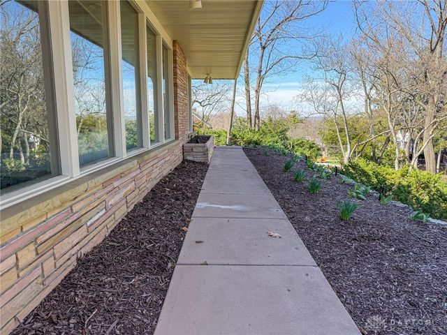 450 Ridgewood Avenue, Oakwood, OH 45409