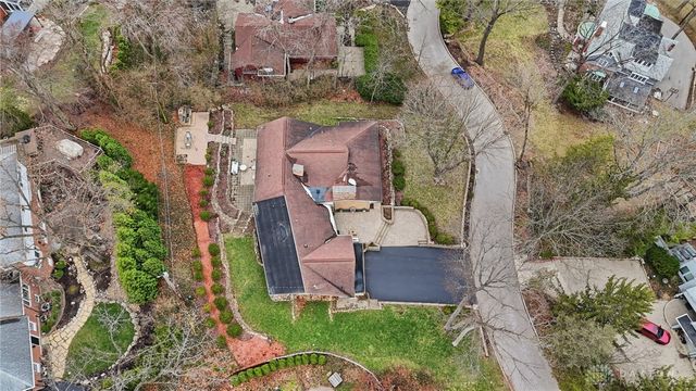 450 Ridgewood Avenue, Oakwood, OH 45409