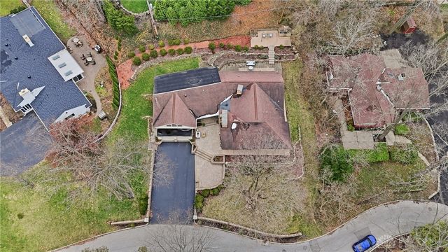 450 Ridgewood Avenue, Oakwood, OH 45409