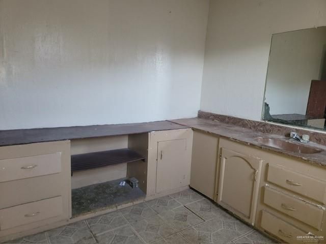 1451 S Vermont Avenue, Mercedes, TX 78570