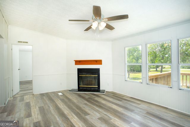 393 Tucker Road, Lizella, GA 31052