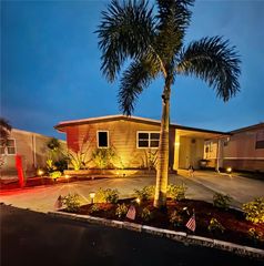 460 MOUNT OAK AVENUE NE 745, St Petersburg, FL 33702