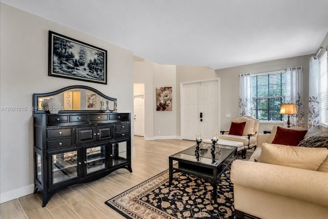 863 Vanda Ter, Weston, FL 33327