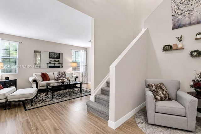 863 Vanda Ter, Weston, FL 33327