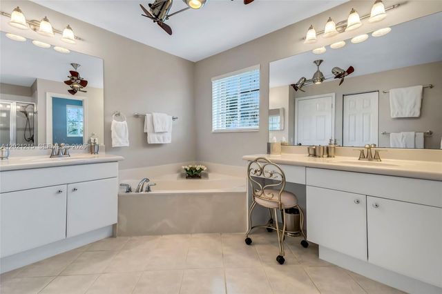 863 Vanda Ter, Weston, FL 33327