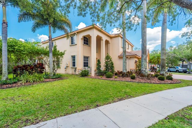 863 Vanda Ter, Weston, FL 33327