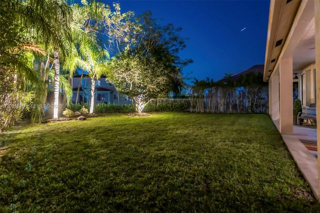 863 Vanda Ter, Weston, FL 33327