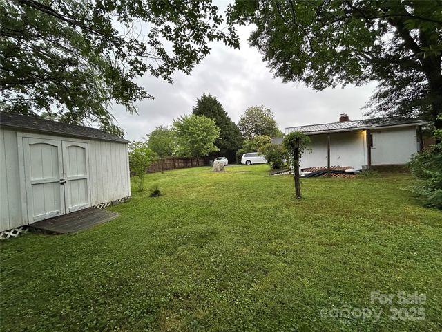 2009 Hickory Grove Road, Gastonia, NC 28056