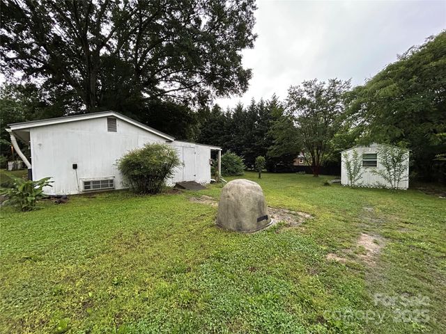 2009 Hickory Grove Road, Gastonia, NC 28056