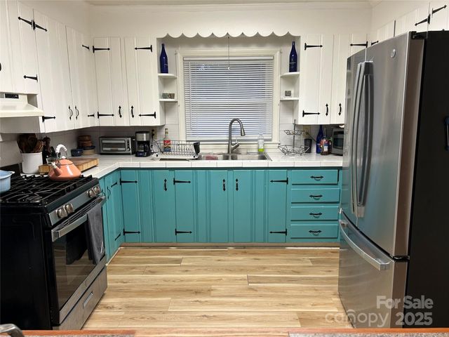 2009 Hickory Grove Road, Gastonia, NC 28056