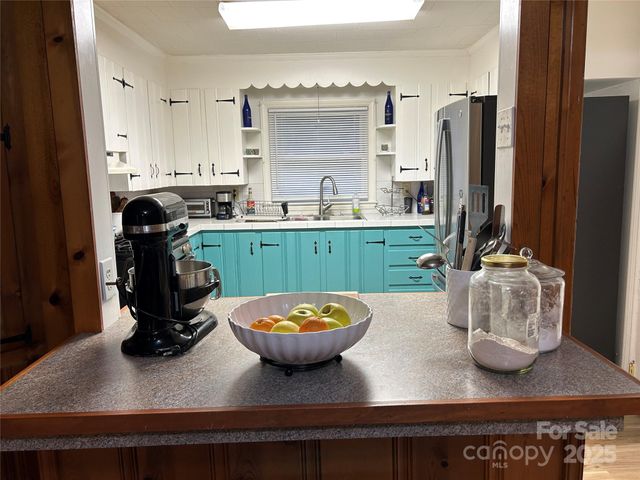 2009 Hickory Grove Road, Gastonia, NC 28056