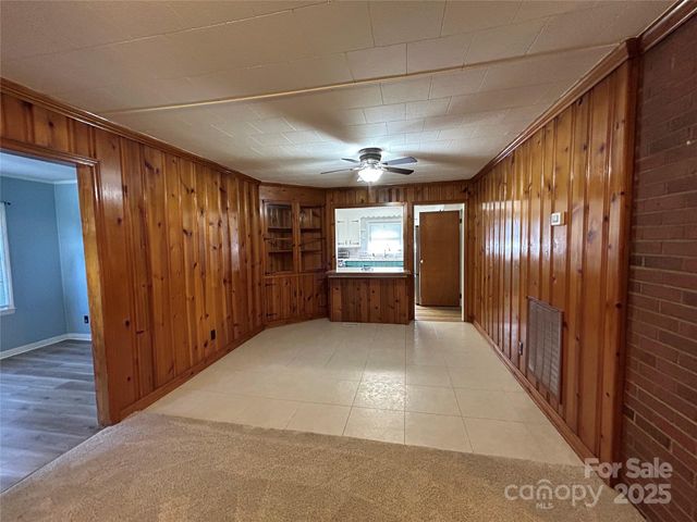 2009 Hickory Grove Road, Gastonia, NC 28056