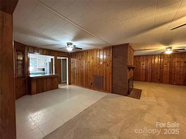 2009 Hickory Grove Road, Gastonia, NC 28056