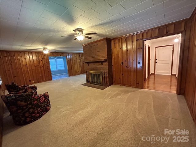 2009 Hickory Grove Road, Gastonia, NC 28056