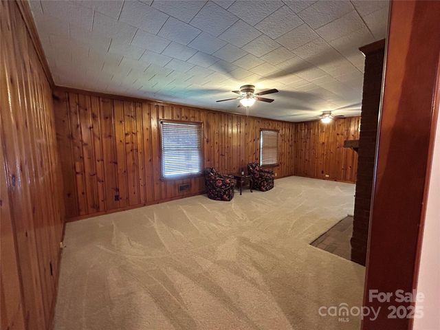 2009 Hickory Grove Road, Gastonia, NC 28056