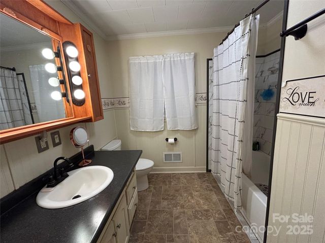 2009 Hickory Grove Road, Gastonia, NC 28056
