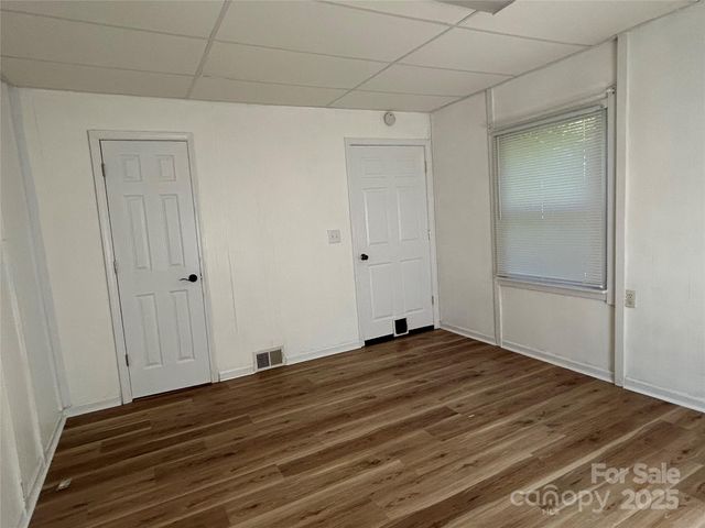 2009 Hickory Grove Road, Gastonia, NC 28056