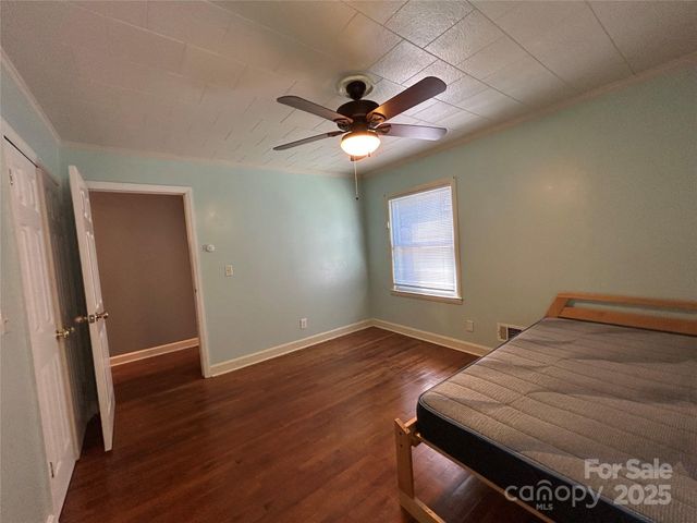 2009 Hickory Grove Road, Gastonia, NC 28056