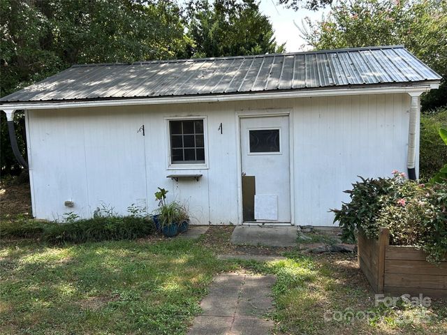 2009 Hickory Grove Road, Gastonia, NC 28056