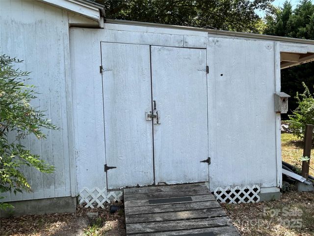 2009 Hickory Grove Road, Gastonia, NC 28056