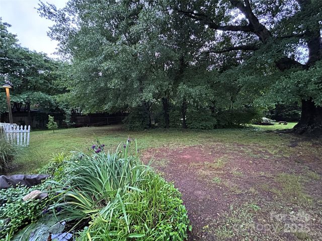 2009 Hickory Grove Road, Gastonia, NC 28056