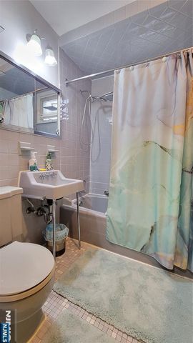 29 Magnolia Avenue, Kearny, NJ 07032